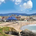 37 Atlantic Point, Ground Floor, Sea View Apartment Sleeps 6