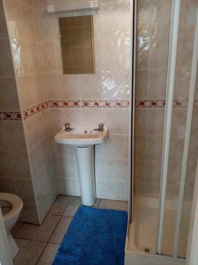 37 Atlantic Point, Ground Floor, Sea View Sleeps 6 Apartment